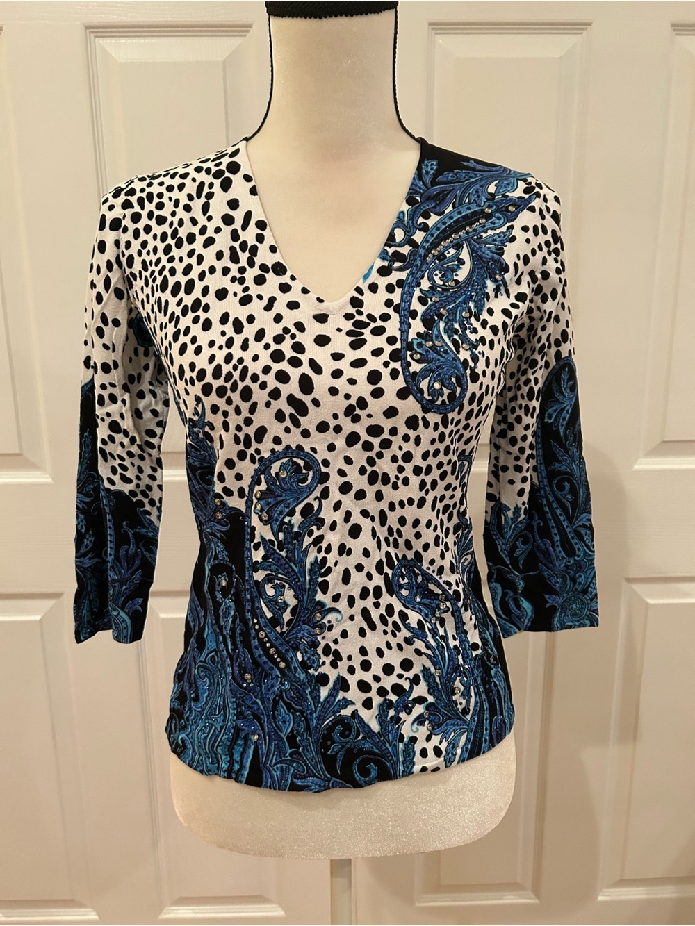 Alberto Makali Blue & Black Paisley Spot V-Neck Top